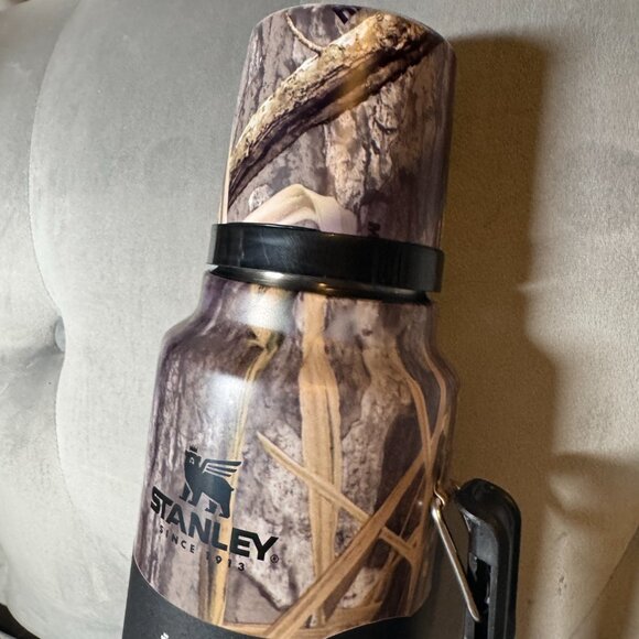 Stanley Mossy Oak Camo hunt‎ and fish collection Classic Insulated Bottle NWT - Picture 8 of 9